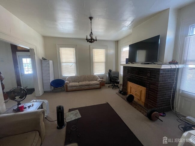 Building Photo - 3 S Adelaide Ave