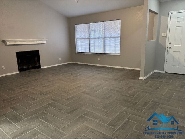 Foto del edificio - For Rent - 3 Bed/ 2 Bath in the Bluffs