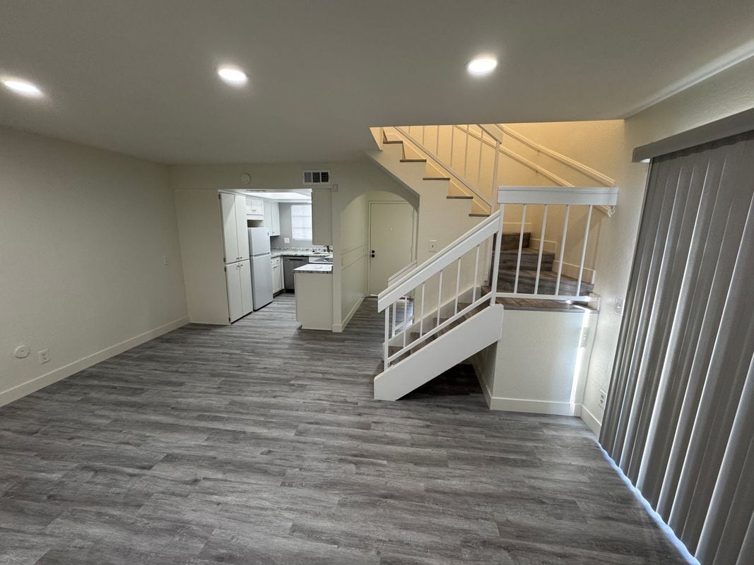 Building Photo - 26162 Sanz