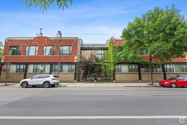Building Photo - 2943 N Lincoln Ave