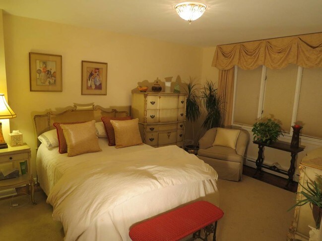 Foto del edificio - 1034 Amherst St