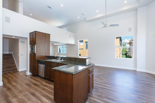 Kitchen - 132 Fleet St