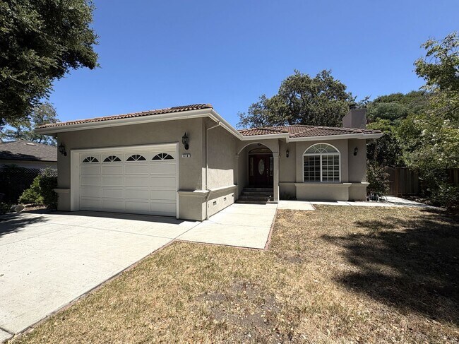 Foto del edificio - Spacious 3BR + Office | 2,150 SF | 2-Car Garage | Prime Menlo Park