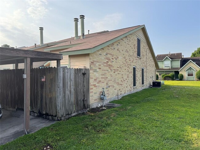 Building Photo - 2071 Country Village Blvd