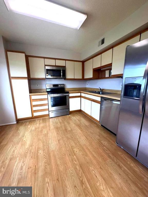 Foto del edificio - 3310 N Leisure World Blvd