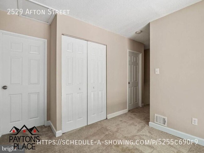 Building Photo - Beautifully Renovated Home with tons of Ou...