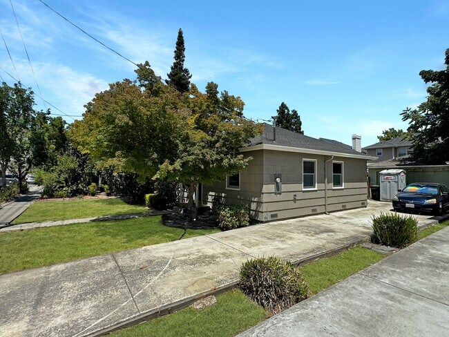 Foto del edificio - 445 Alviso St