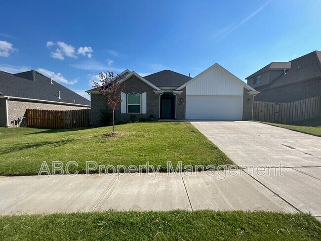 Building Photo - 350 S Emerald Woods Run