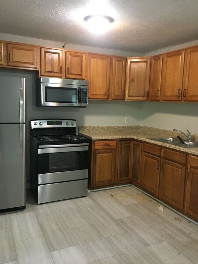Building Photo - 2549 Vestal Avenue, Fayetteville