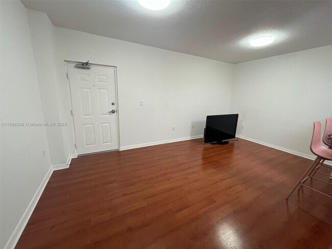 Foto del edificio - 115 SW 42nd Ave