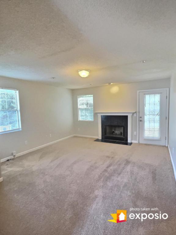 Foto del edificio - 3802 Soapstone Rd