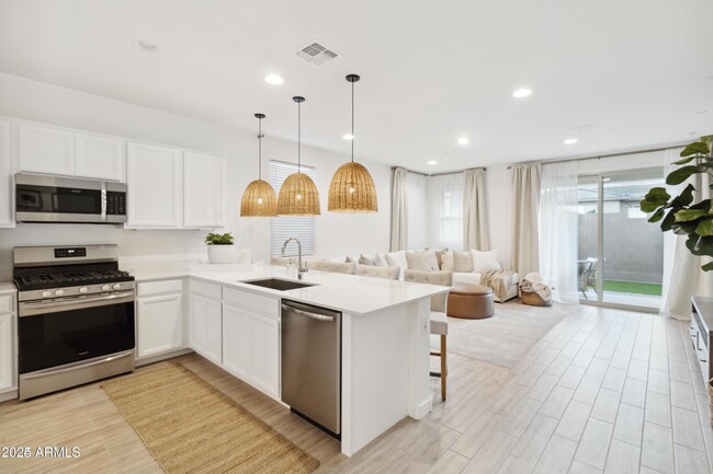 Foto del edificio - 5831 N 89th Dr