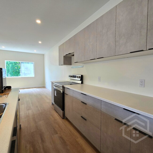Photo du bâtiment - 2-Bedroom Upper Unit in Ingersoll!!