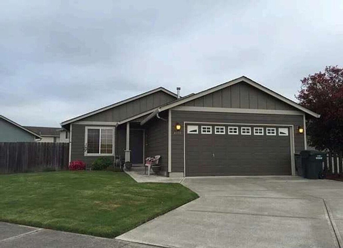 Primary Photo - 4999 Honestus Dr SE