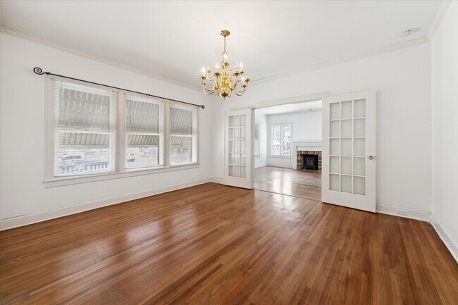 Foto del edificio - 703 E Main St