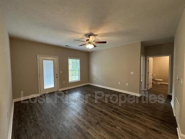 Building Photo - 4496 Wilford Ln