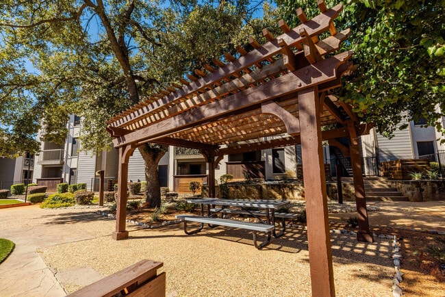 _ACTUALIZADO_Crosby-EXT-014-12022025-S - z - Historical - The Crosby