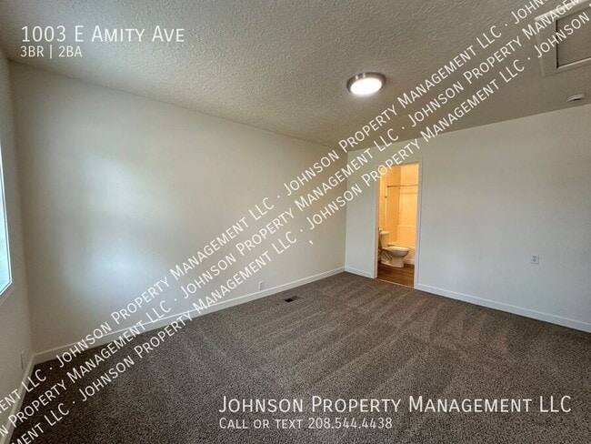 Building Photo - 1003 E Amity Ave