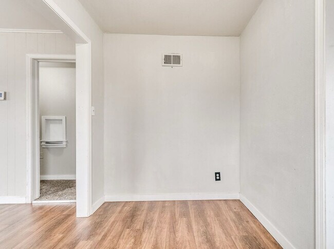 Foto del edificio - 7402 SE 15th St