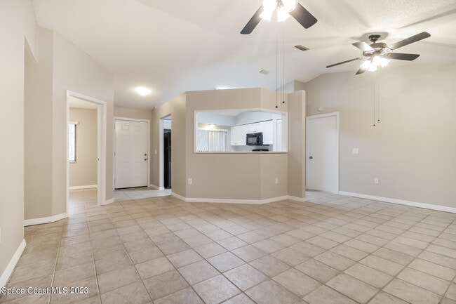 Foto del edificio - 5221 Carrick Rd