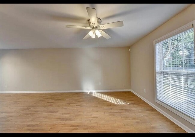 Foto del edificio - 810 Summer Pl NW