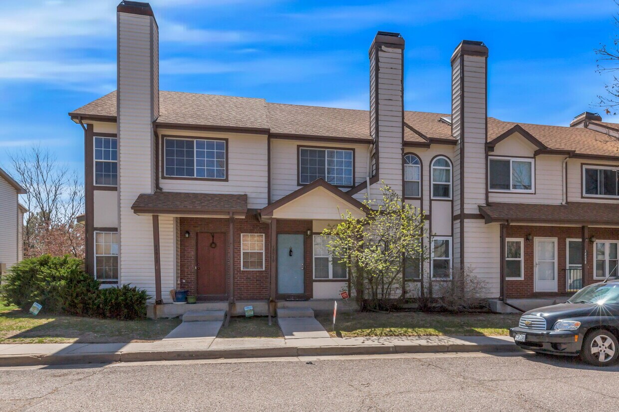 Foto principal - 18010 Becket Dr