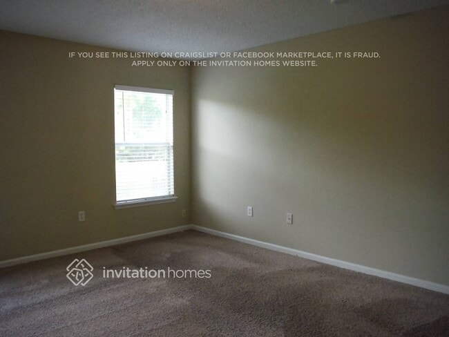 Foto del edificio - 11633 Brian Lakes Dr N