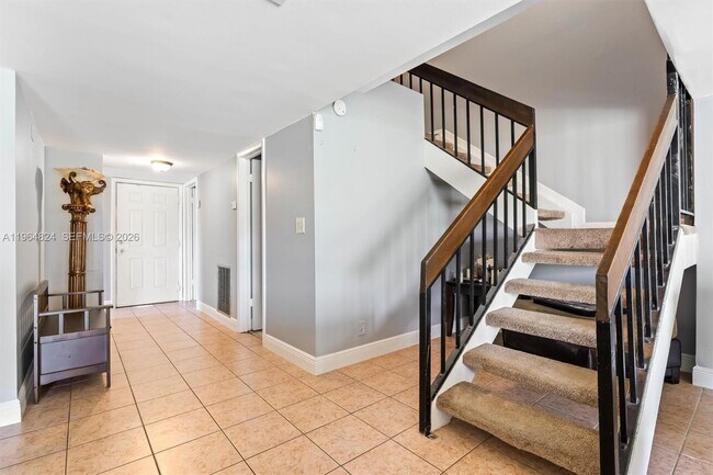 Foto del edificio - 5601 NW 18th St