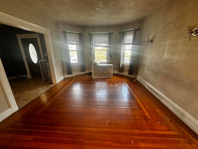 Building Photo - 169 Central Ave