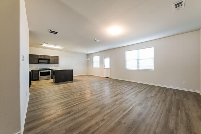 Building Photo - 1301 Mallard Cove