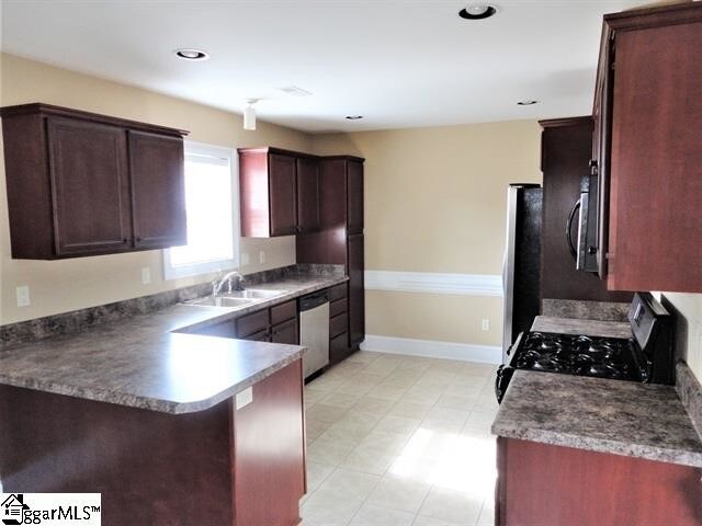 Building Photo - 169 Maximus Dr