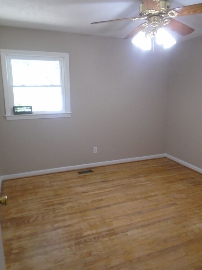 Building Photo - 611-2 Drypoint Ln.