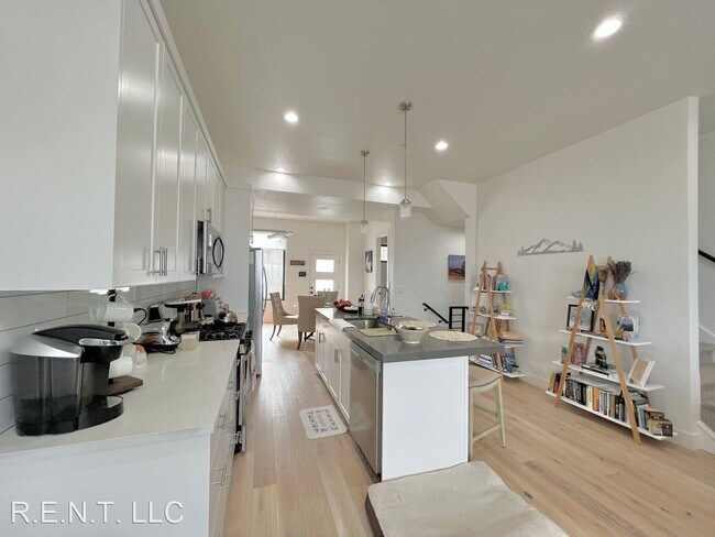 Foto del edificio - 3 br, 3.5 bath House - 14403 South Champ Cove