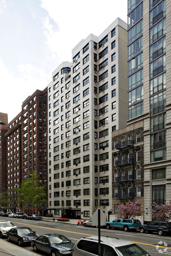 Foto principal - 420 E 79th St