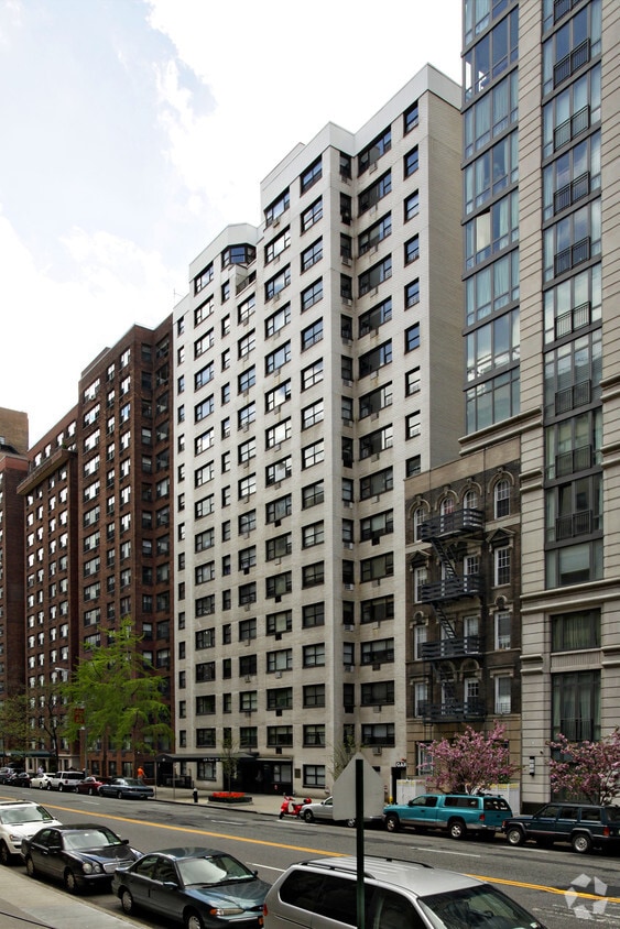 Primary Photo - 420 E 79th St