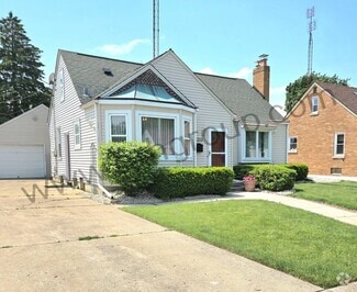 Building Photo - 7530 32nd Ave
