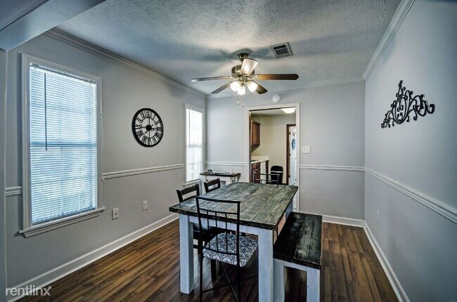 Foto del edificio - 2 br, 2 bath Townhome - 317 Peach Orchard Dr