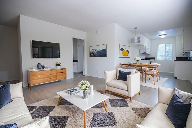 Foto del edificio - 6954 Woodman Ave