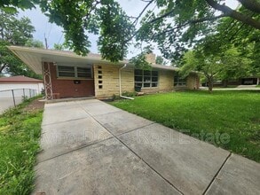 Building Photo - 3868 Steele Ave