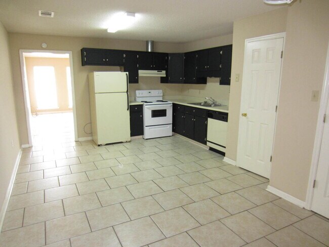 Foto del edificio - 4072 Northlake Dr