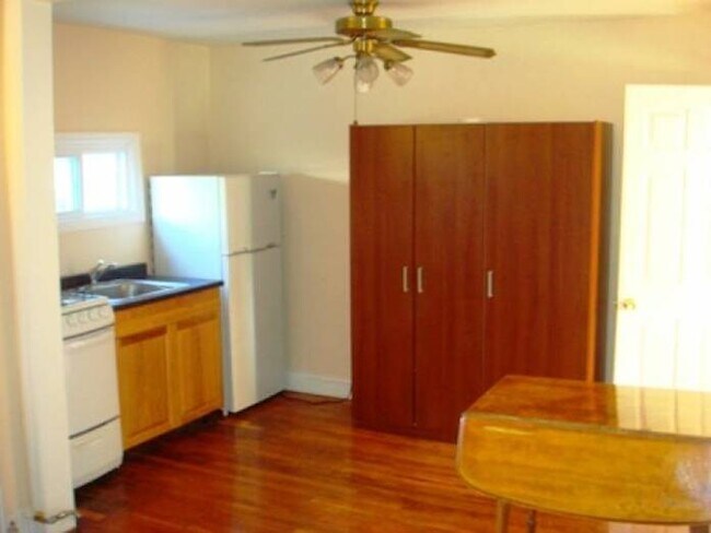 Building Photo - 37A Cedar Swamp Rd