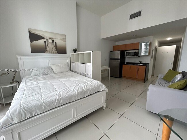 Foto del edificio - 1750 N Bayshore Dr