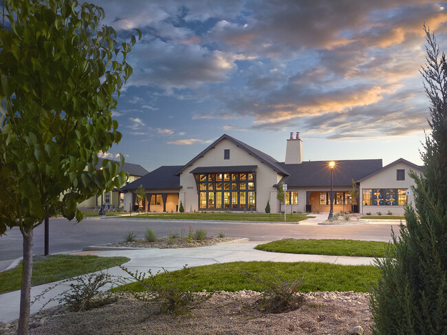 Building Photo - 217 Cordova Dr