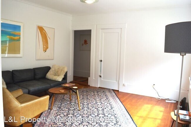 Foto del edificio - 2 Lower Crescent Ave