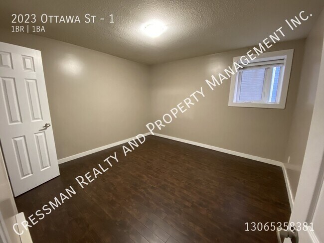 Building Photo - 1 Bedroom Apartment located Downtown Regina