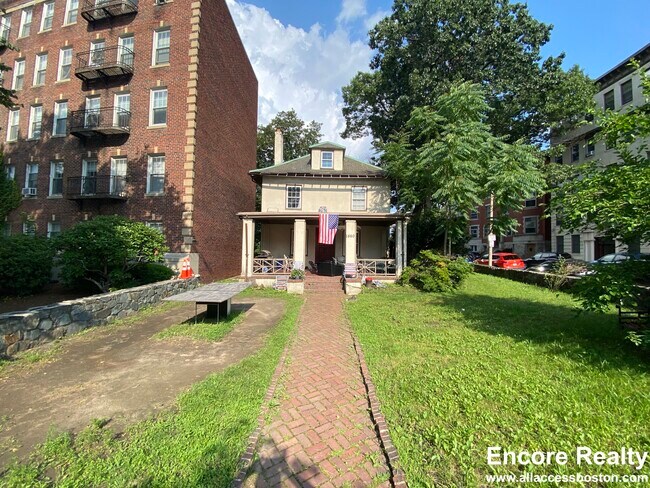 Building Photo - 1860 Commonwealth Ave