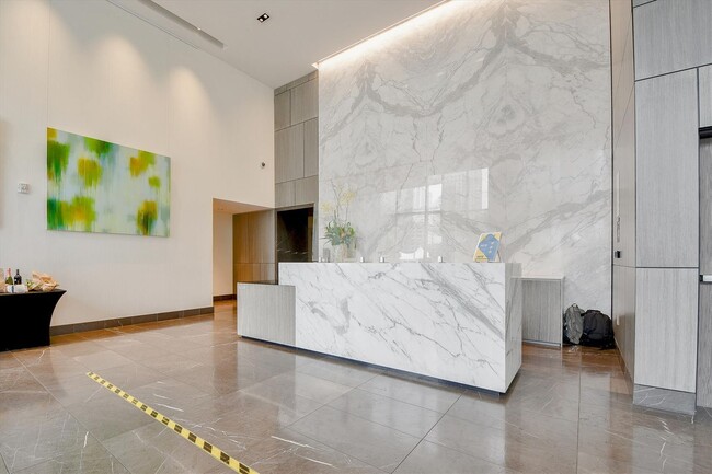 Building Photo - Epic REA - LUMINA Spacious & Bright - famo...