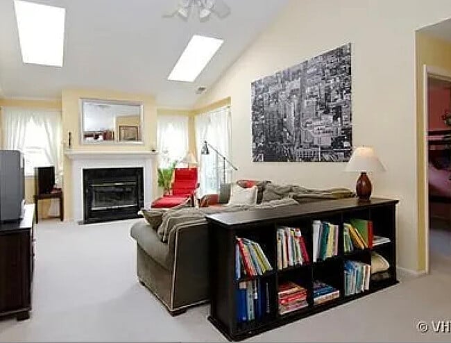 Building Photo - 2403 Mallow Ct