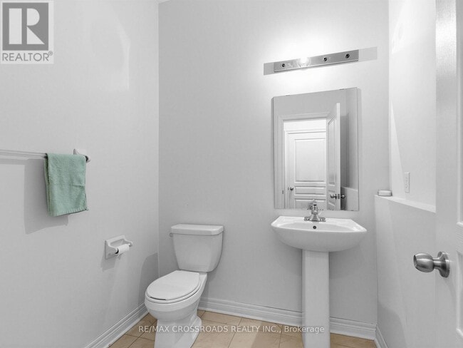 Building Photo - 9 Rossmore Dr