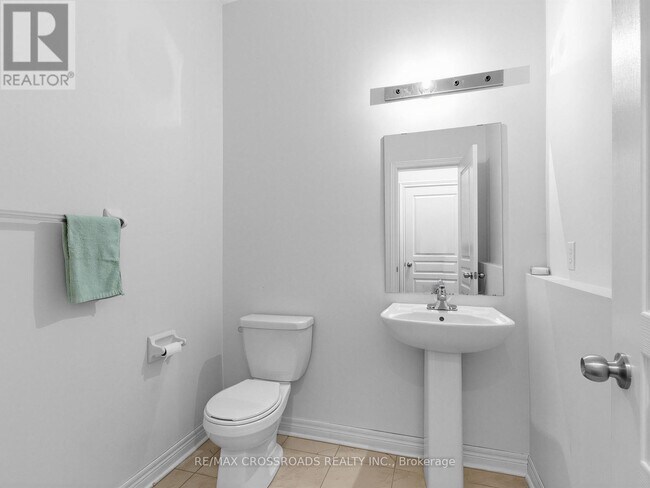 Photo du bâtiment - 9 Rossmore Dr